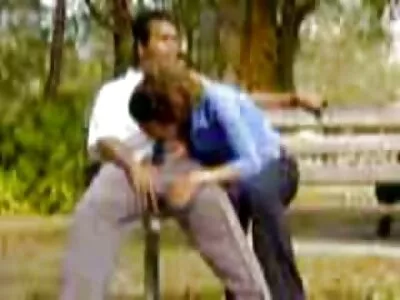 వార్ వేశ్య వీడియో (జాస్మిన్ జేమ్స్)